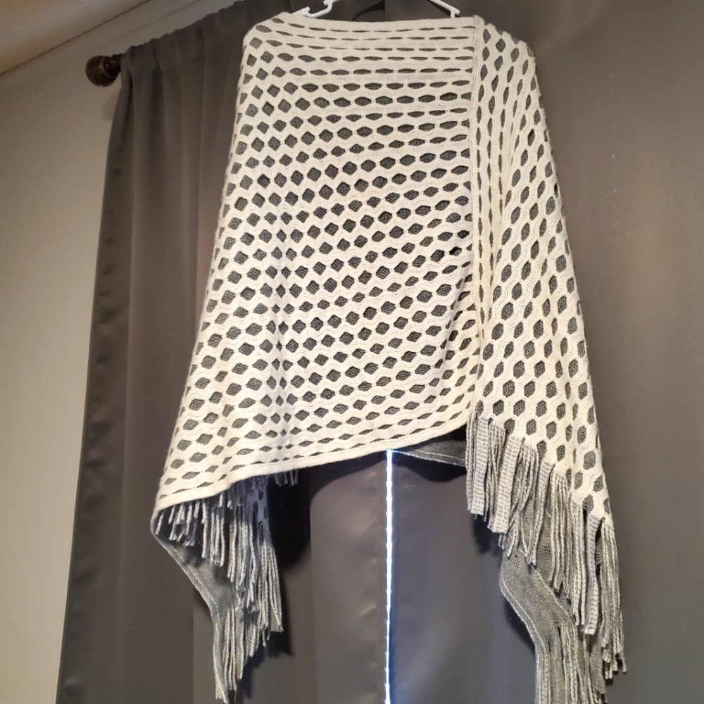 Max Edition, Tassel Shawl, small-medium